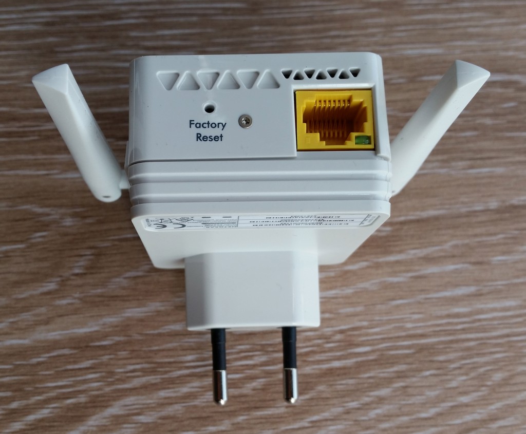 Extender Netgear EX2700 może posłużyć również jako "karta WiFi" dla urządzeń posiadających jedynie port Ethernet.