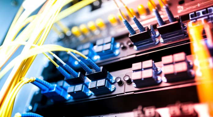 Orange światłowód