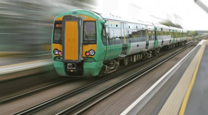 5G pociąg Samsung KDDI