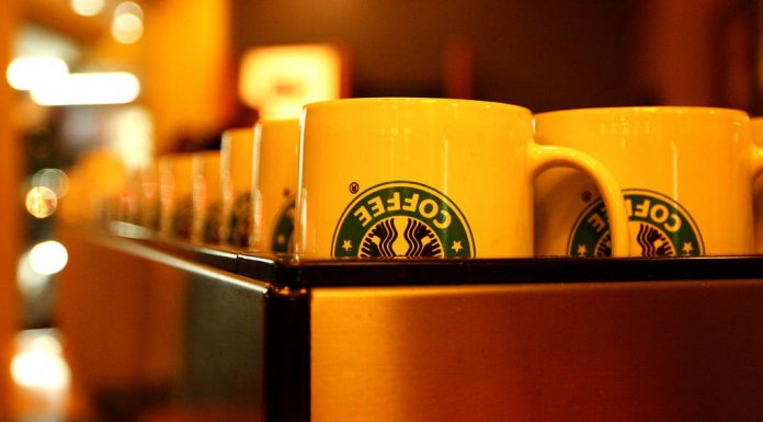 Klienci kawiarni Starbucks kopali kryptowaluty korzystając z Wi-Fi Sturbucks