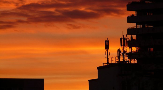 Kolejne podpalenia stacji bazowych „5G”, tym razem w Holandii stacja bazowa