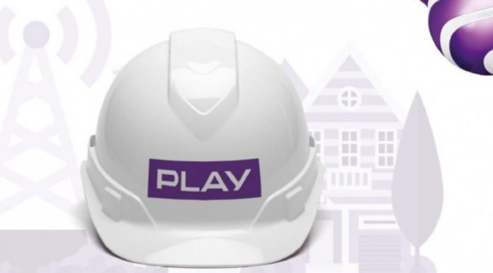 Play 6000 stacji bazowych