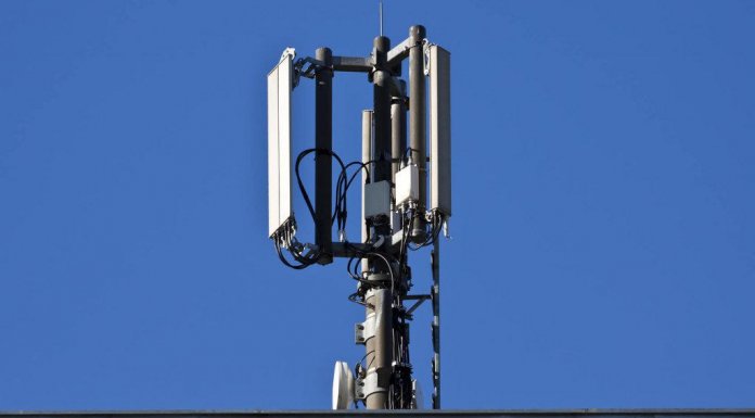 Refarming pasm 900 i 2100 MHz w Polsce pozwoli na uruchomienie 5G LTE LAA stacja bazowa