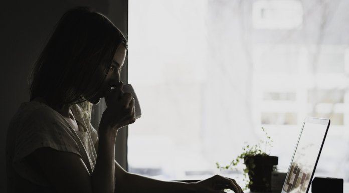 Córka dyrektora Huawei woli sprzęt od Apple apple, iphone, macbook, ipad, huawei, chiy, Meng Wanzhou