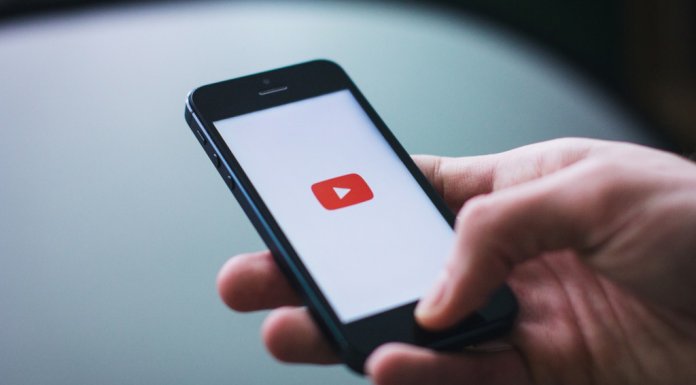 Konsultanci Play nie rozumieją działania darmowego „YouTube na lato” YouTube smartfon