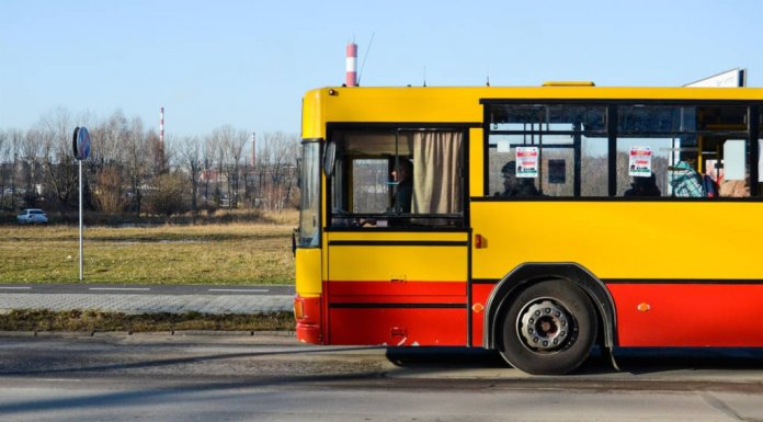 Mapy Google zaczną przewidywać zatłoczenie w polskich autobusach autobus