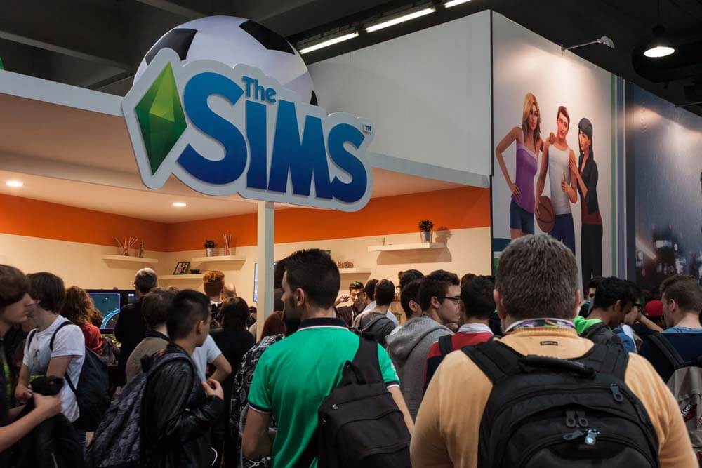 Sims 5, Thee Sims, EA