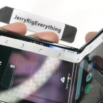 Galaxy Z Flip JerryRigEverything