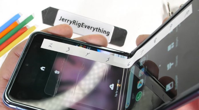 Składane szkło w Samsungu Galaxy Z Flip to… ściema ?! Galaxy Z Flip JerryRigEverything