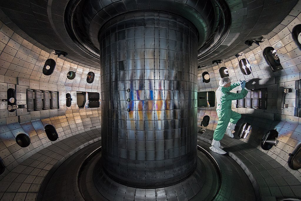 Sztuczne słońca: tokamak