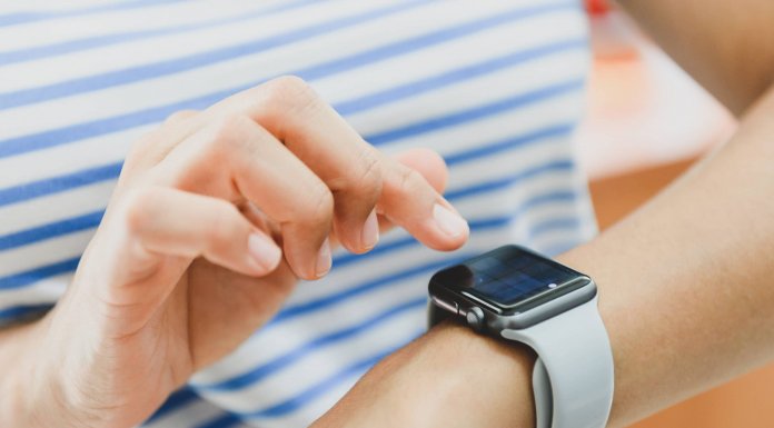 apple watch, face is, iphone, blokada, maseczka, ios 14.5, pandemia,